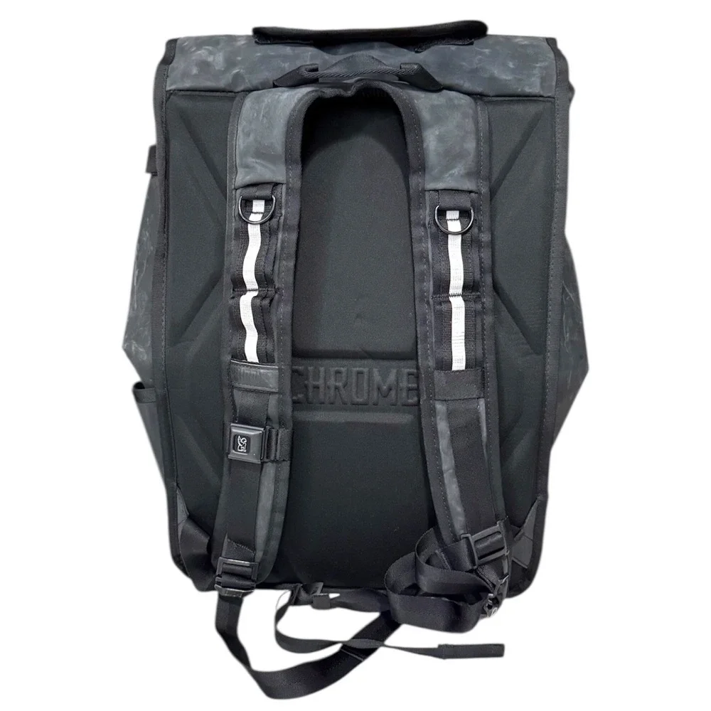 Chrome Industries Bravo 2.0 rolltop backpack weather-resistant - 20 to 32 liters